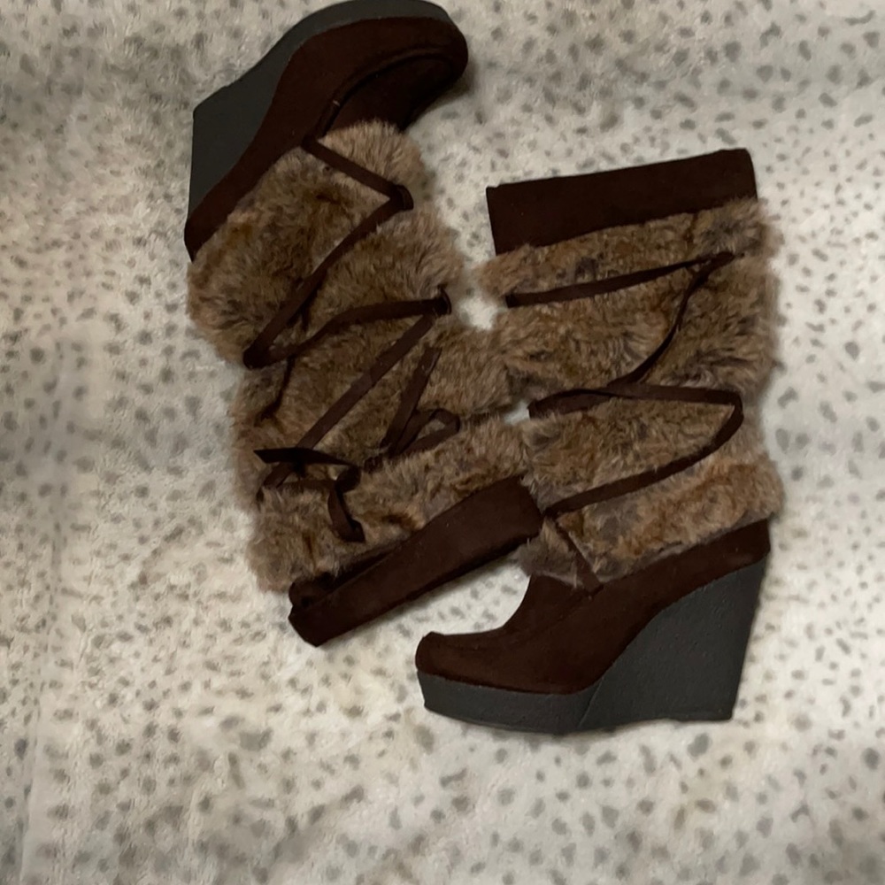 Women wedge boots